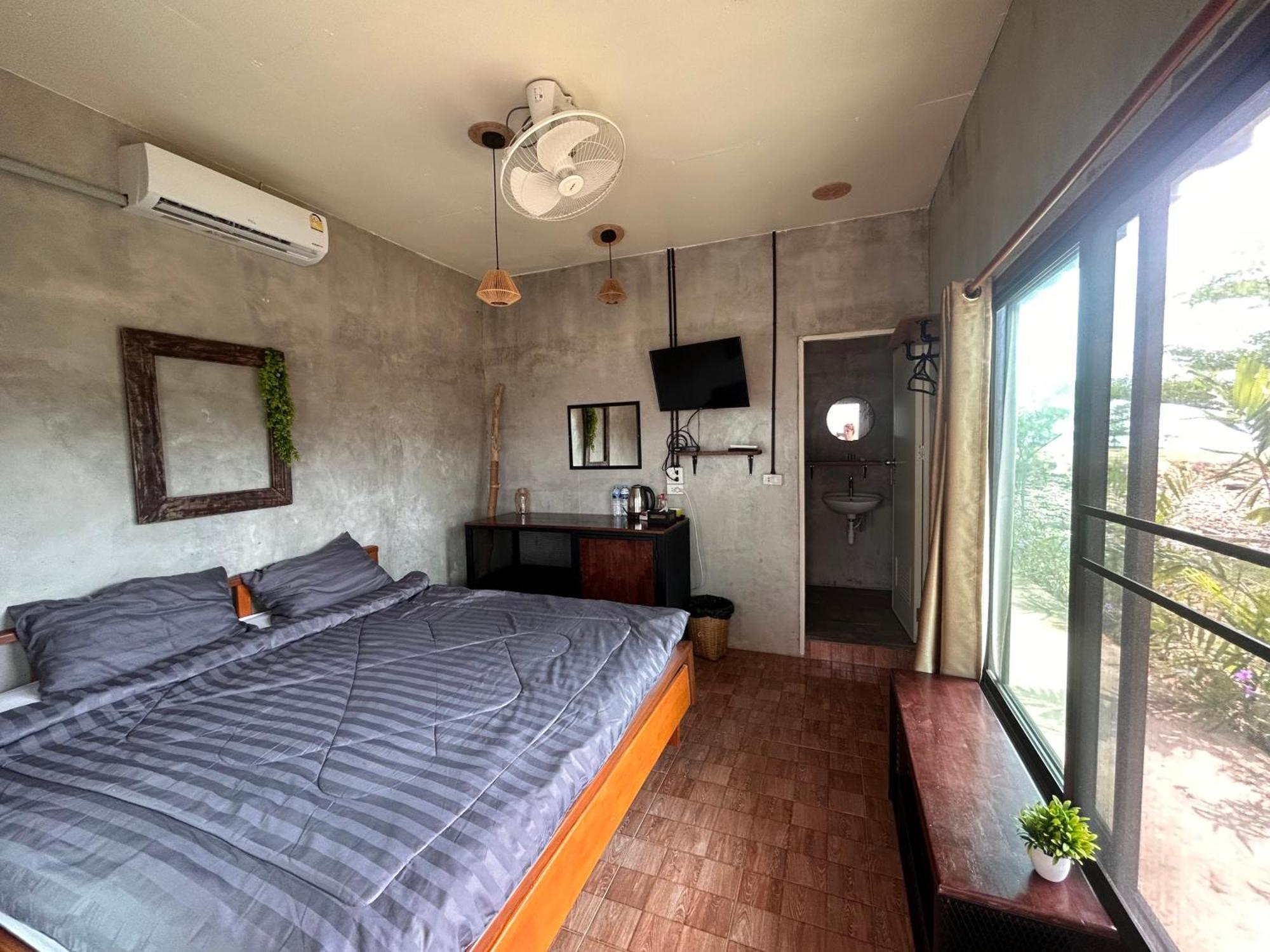Tchin Tchin Guesthouse Ко Чанг Екстериор снимка